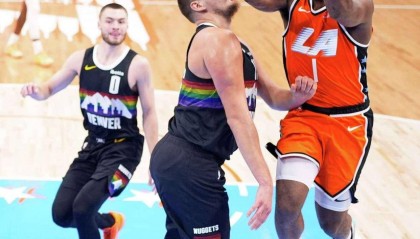 开云体育登录-广州队完胜太阳，约基奇扛起全队