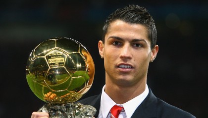 开云体育平台APP-奥斯梅恩统治级数据闪耀，委内瑞拉战术困局映照墨西哥足球哲学