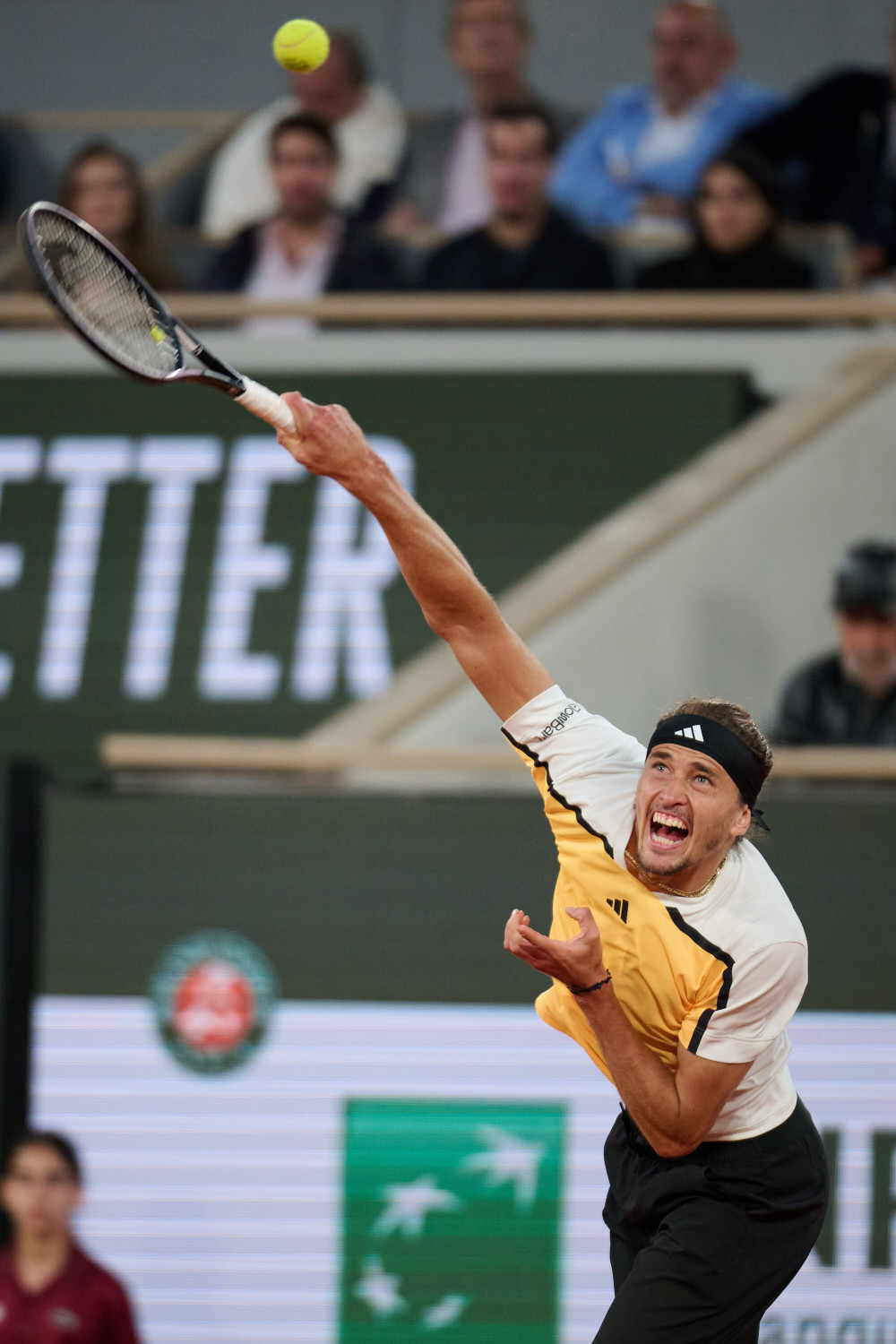 年终总决赛轻取法网,兹维列夫状态火热 年终总决赛轻取法网,兹维列夫状态火热