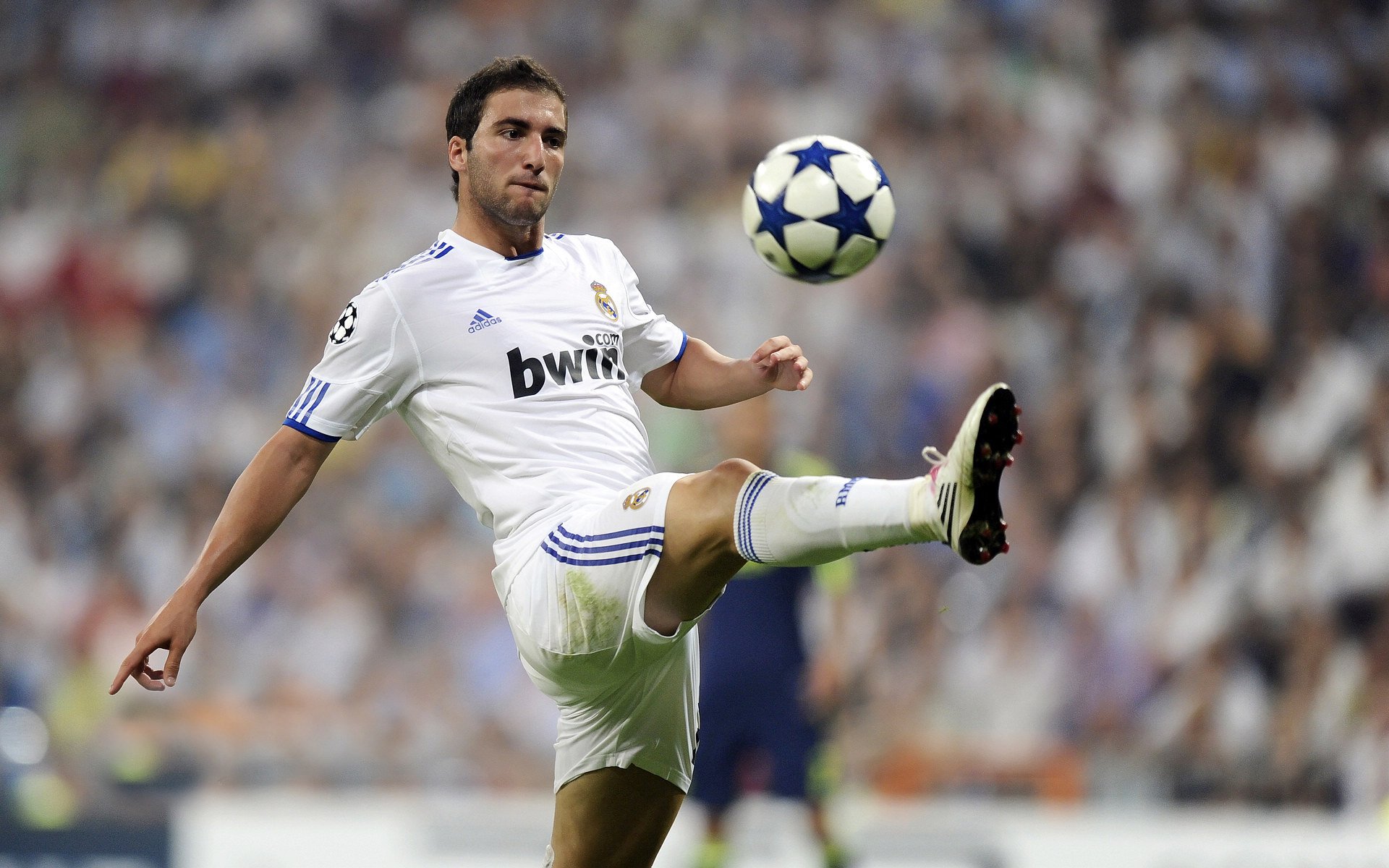 赛道与球场，F1年度争冠焦点战背后的吉林队全面压制马刺启示