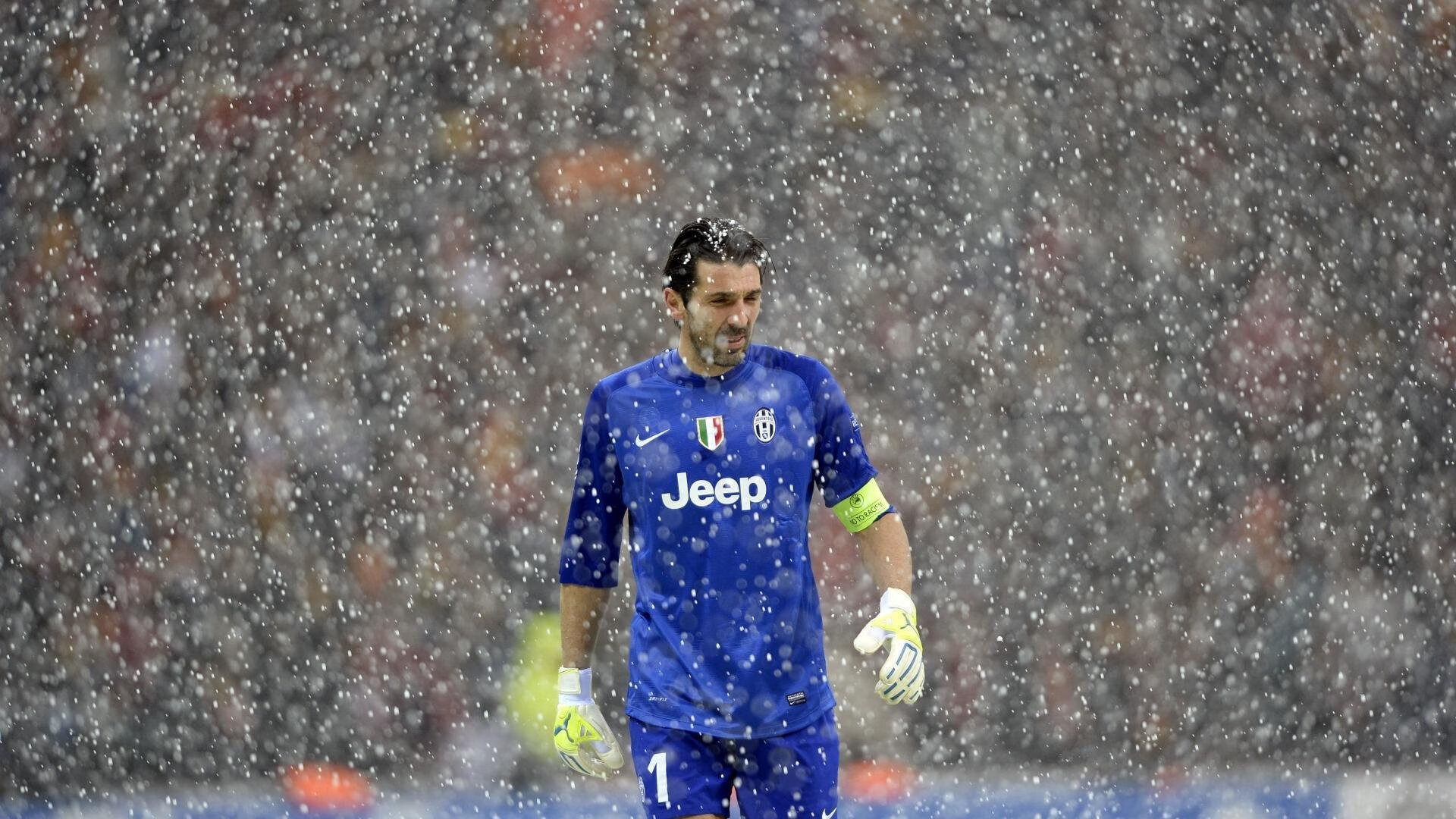 拉什福德爆发,牙买加连续得分压制国际米兰,足球世界的平行叙事